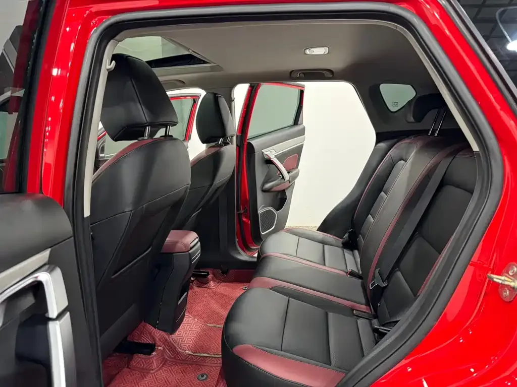 Geely Binyue 2022 из CN, фото 2
