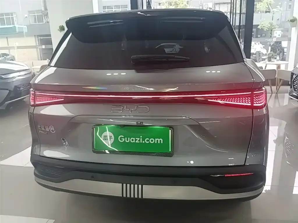 BYD Seal 05 DM-i — фото 8