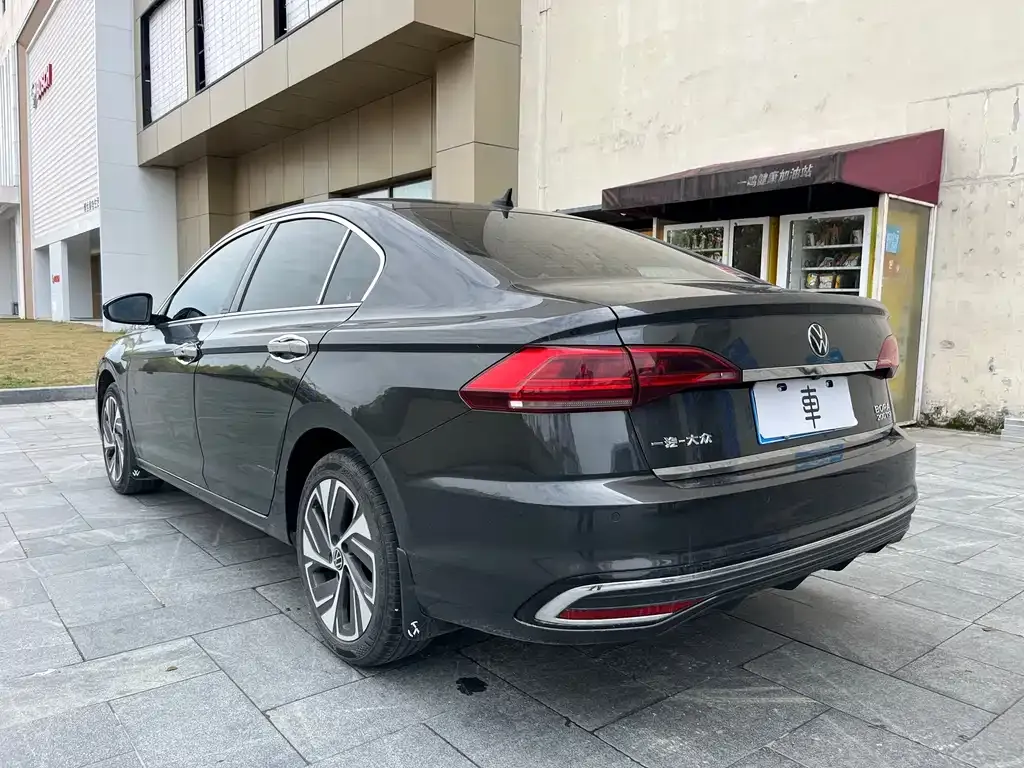 Volkswagen Bora 2023 из CN, фото 3