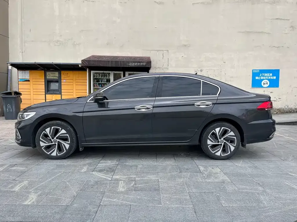 Volkswagen Bora 2023 из CN, фото 2