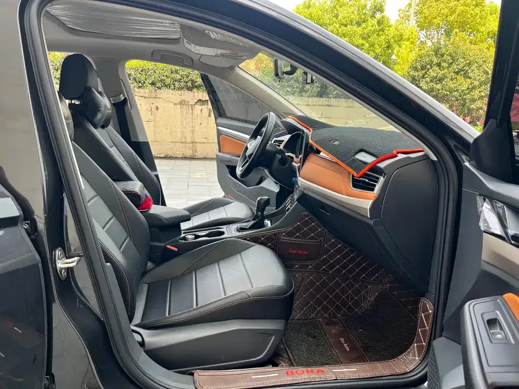Volkswagen Bora 2023 из CN, фото 10