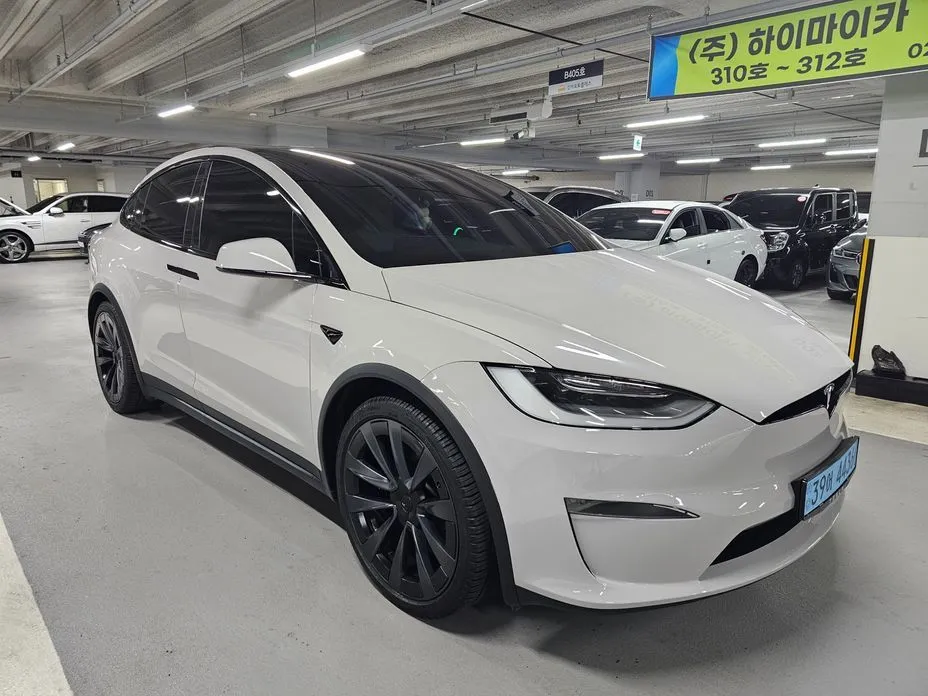 Tesla Model X