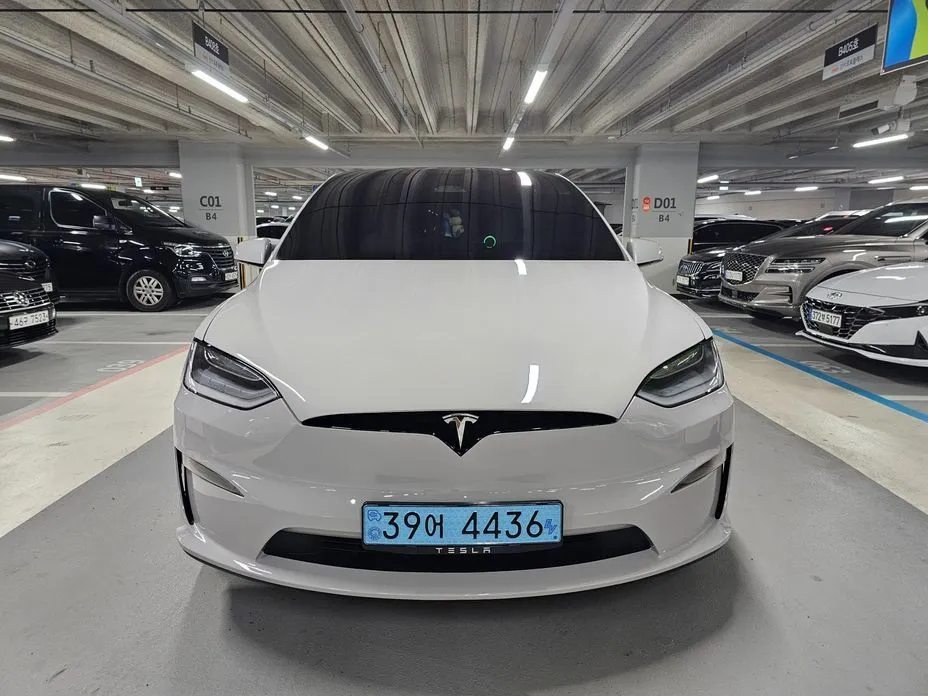 Tesla Model X 2023 из KR, фото 4