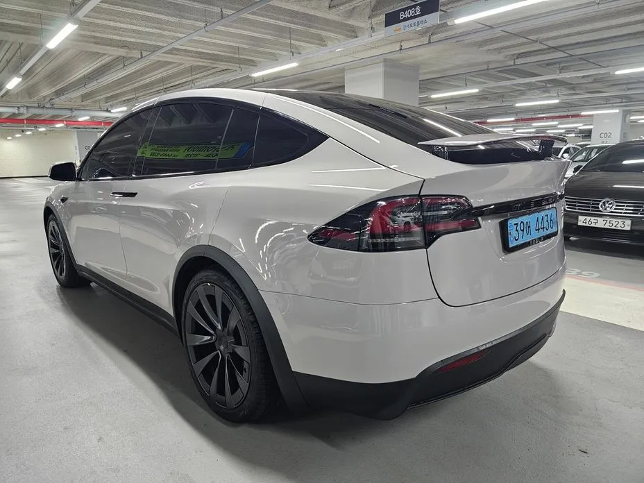 Tesla Model X 2023 из KR, фото 6