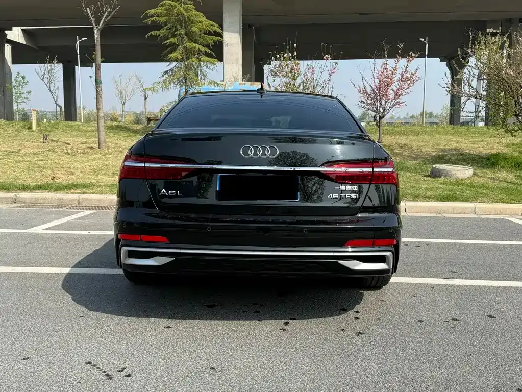 Audi A6L — фото 6