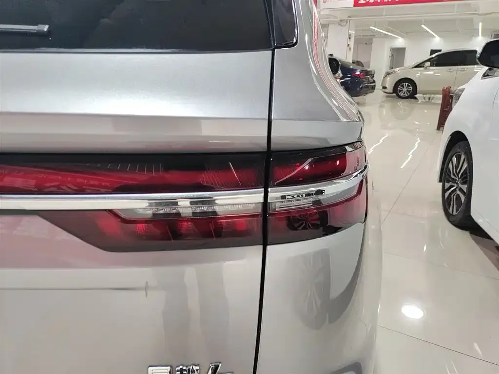 Geely Xingyue L — фото 2