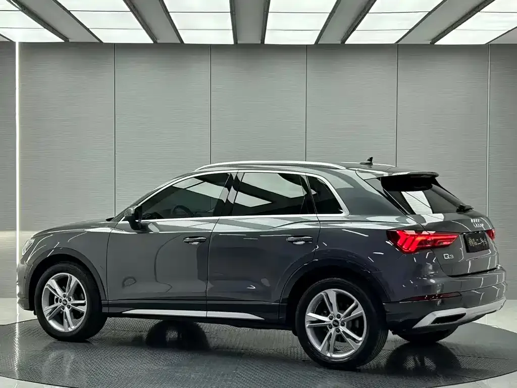 Audi Q3 — фото 5