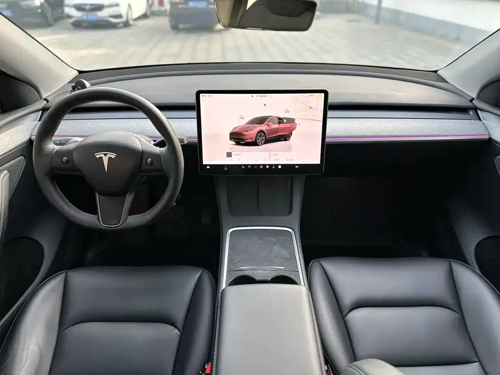 Tesla Model Y — фото 2