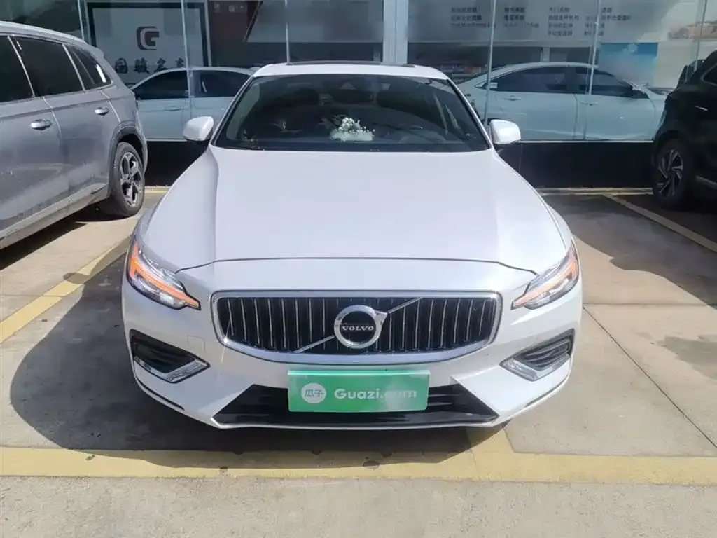 Volvo S60 2021 из CN, фото 5