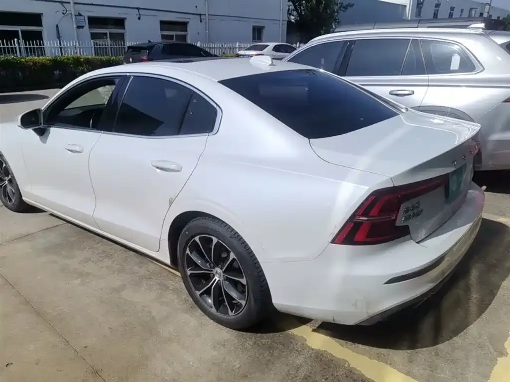 Volvo S60 2021 из CN, фото 7