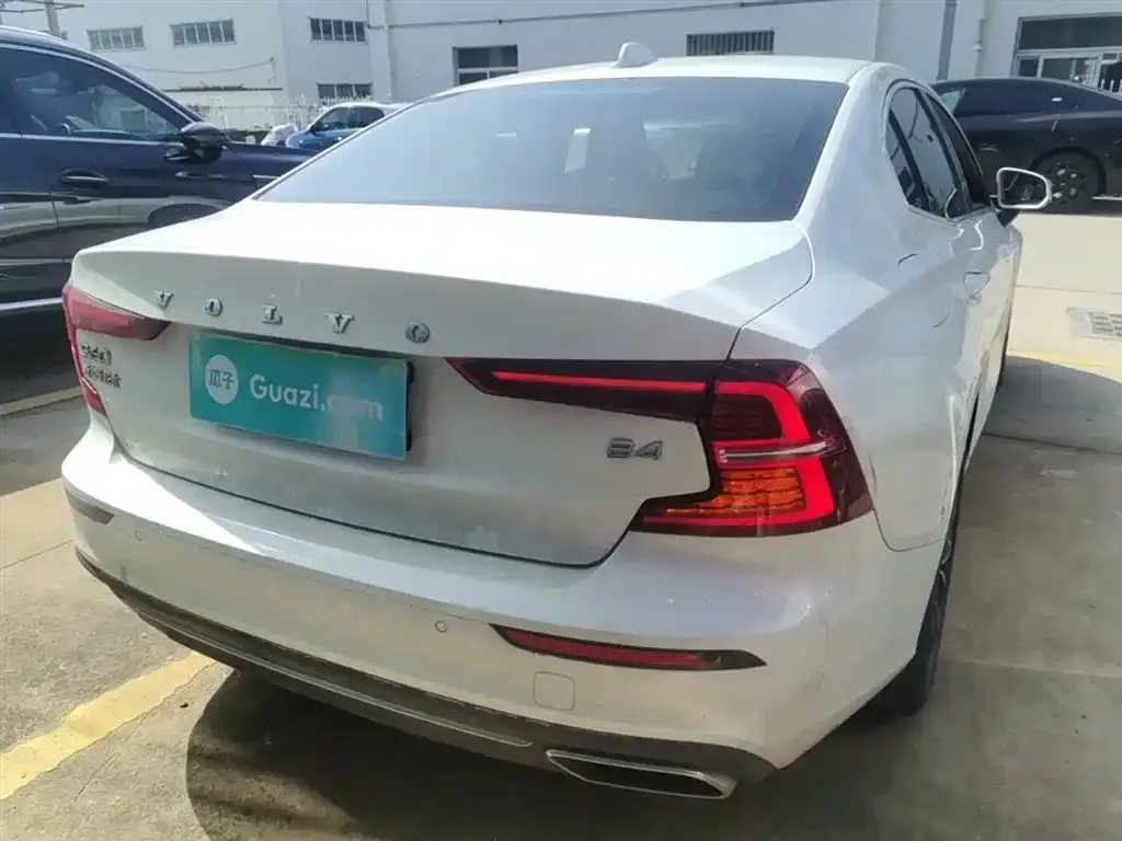 Volvo S60 2021 из CN, фото 8