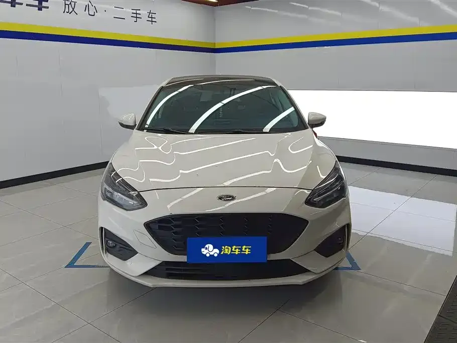 Ford Focus 2022 из CN, фото 7