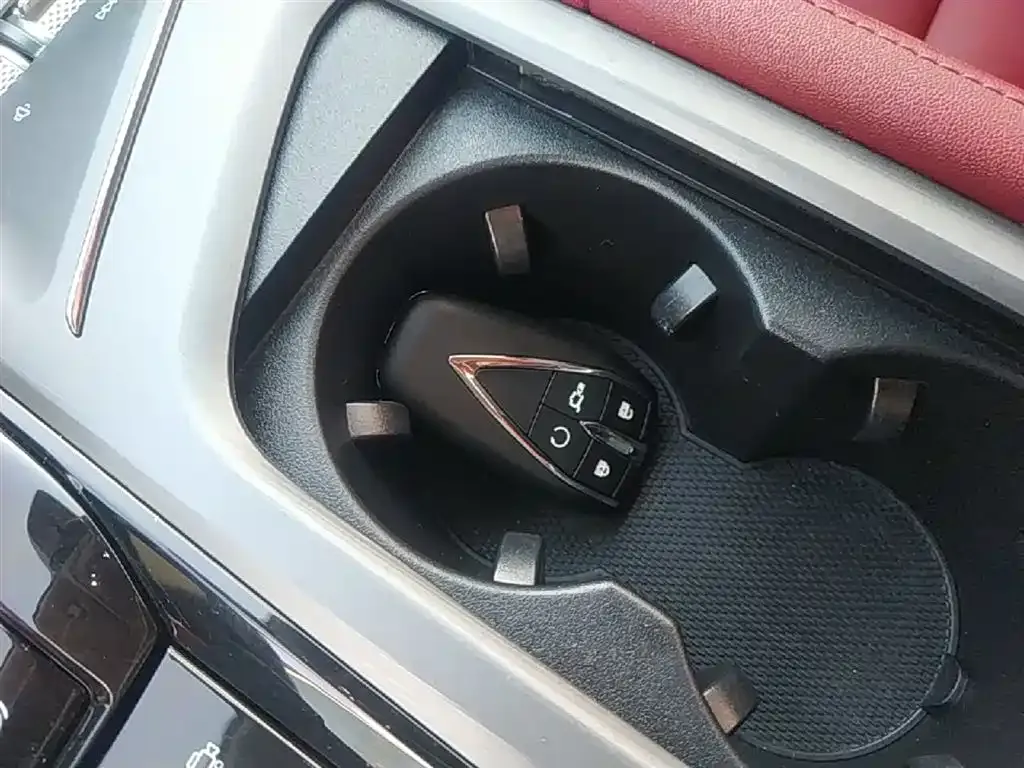 Changan CS75PLUS — фото 3