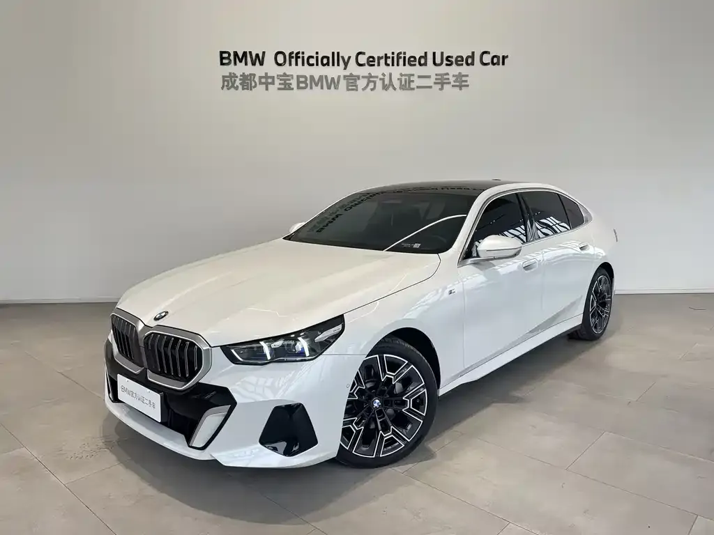 BMW 5 Series — фото 1