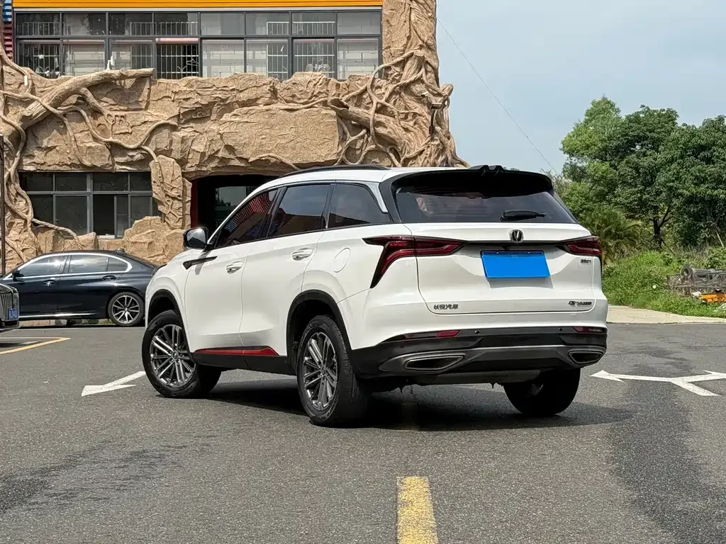 Changan CS75PLUS — фото 10