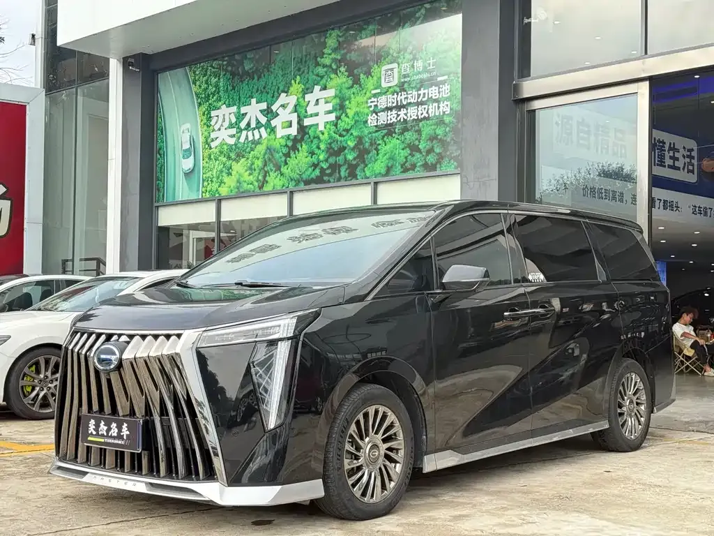 GAC Motor Trumpchi M8 — фото 1