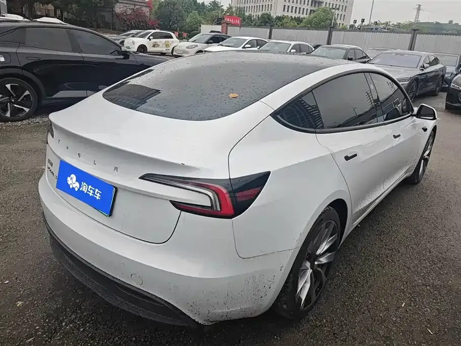 Tesla Model 3 — фото 3