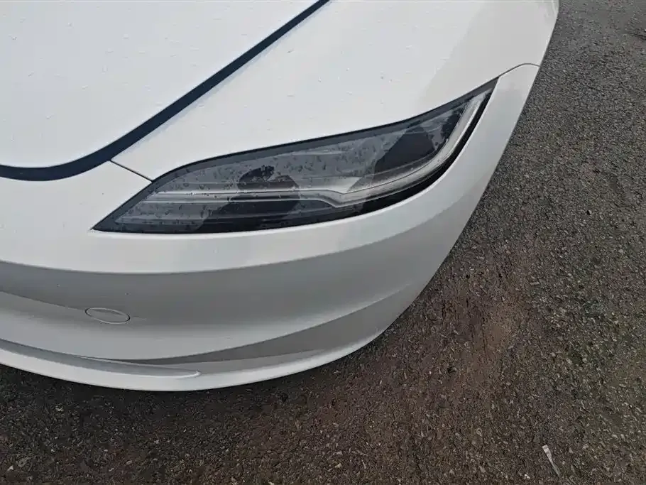 Tesla Model 3 — фото 7