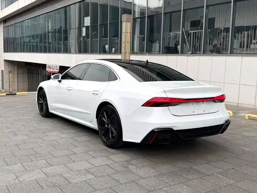 Audi A7L 2023 из CN, фото 5