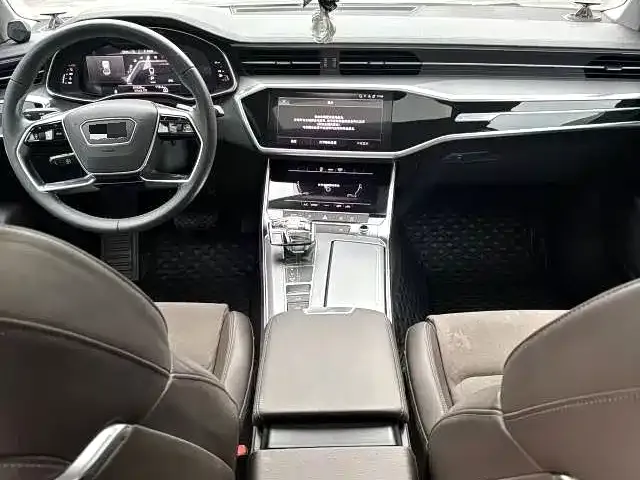 Audi A7L 2023 из CN, фото 3
