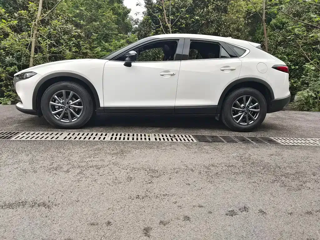 Mazda CX-4 — фото 10