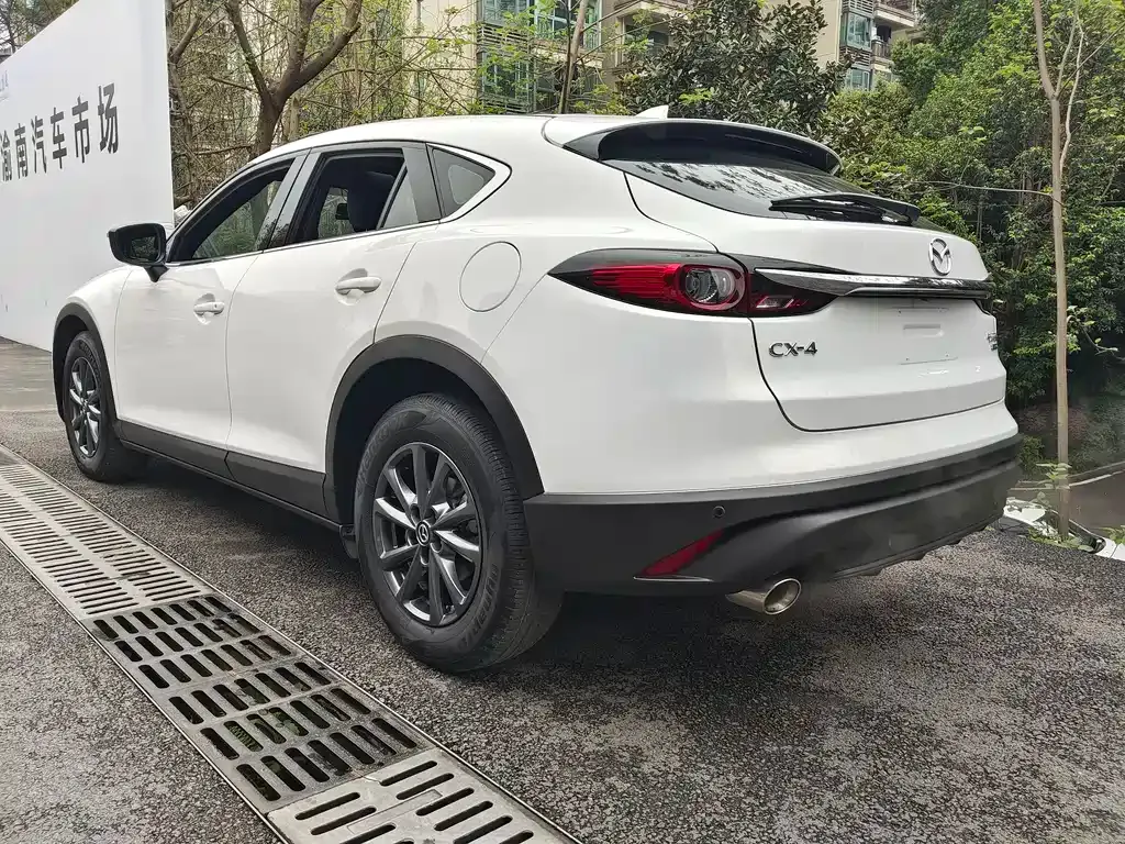 Mazda CX-4 — фото 8