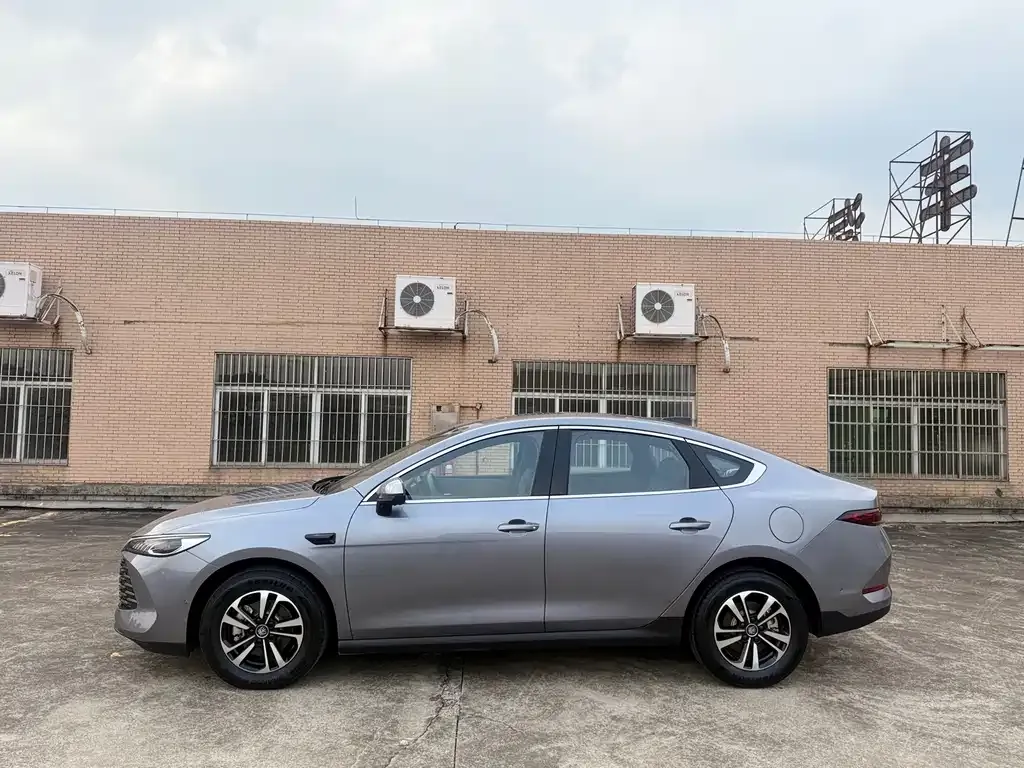 BYD Qin PLUS — фото 9