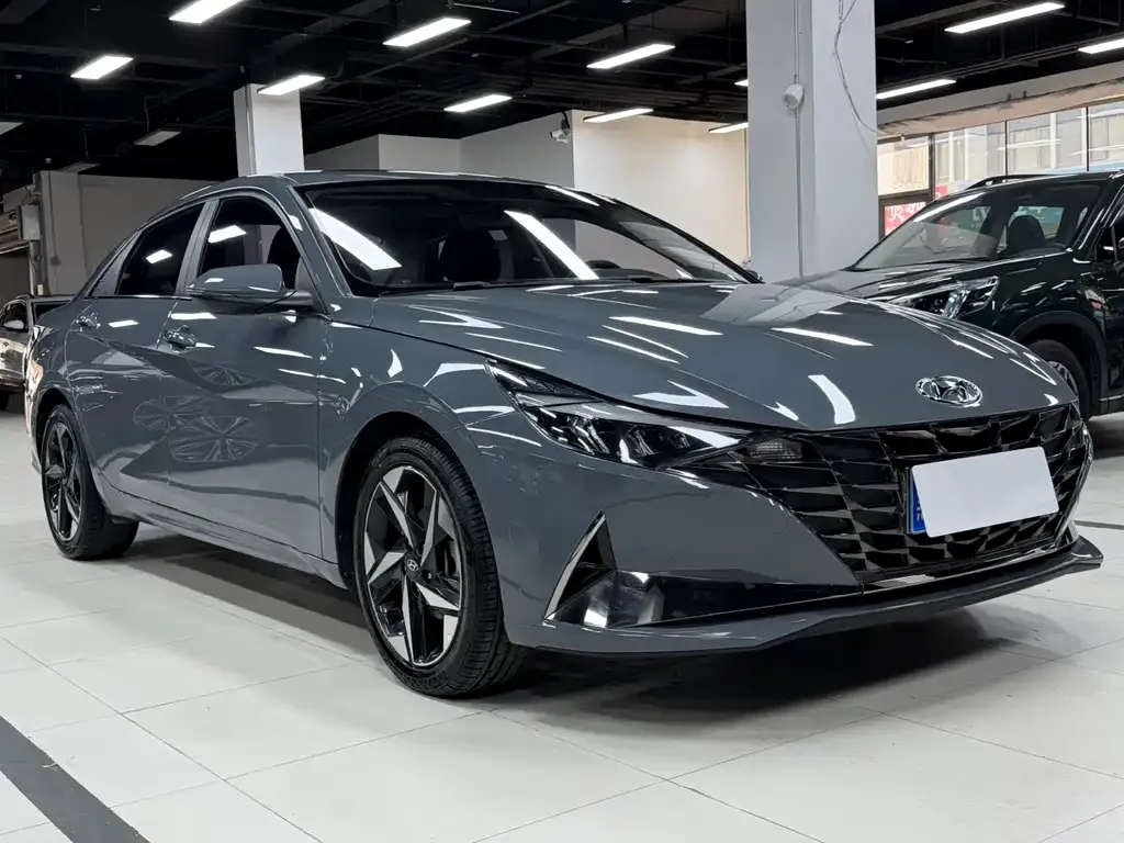 Hyundai Elantra — фото 9