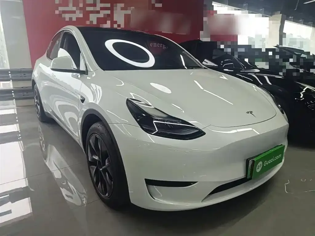 Tesla Model Y — фото 4