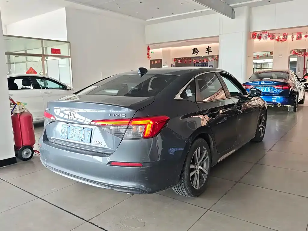Honda Civic — фото 6