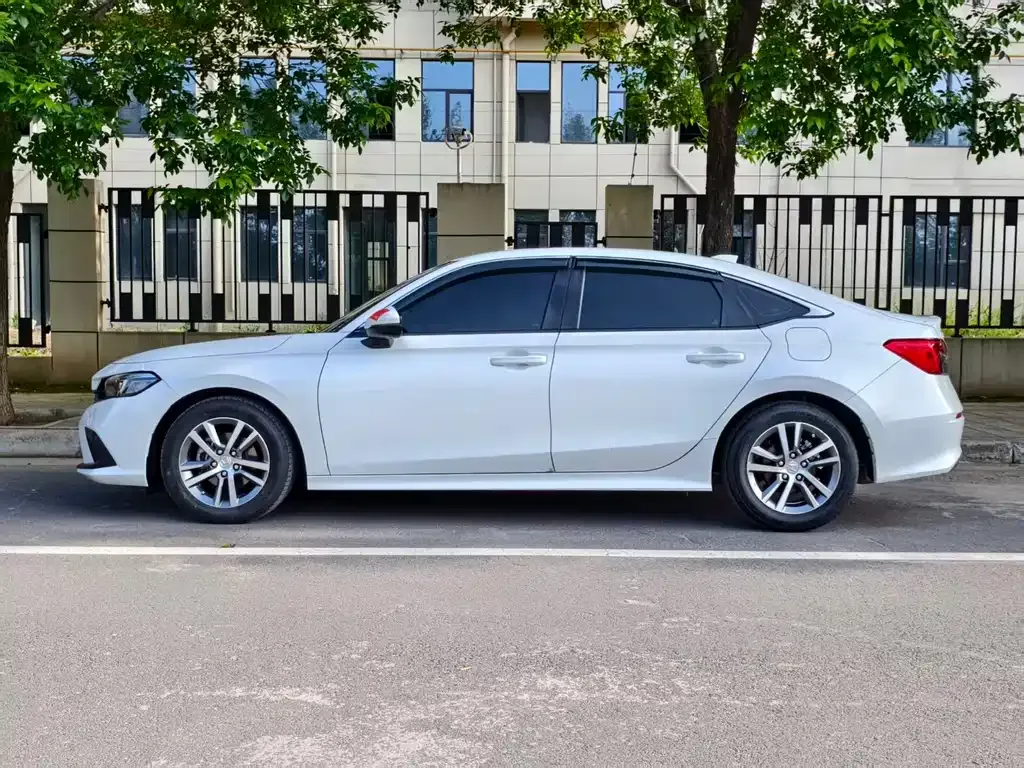 Honda Civic 2023 из CN, фото 10