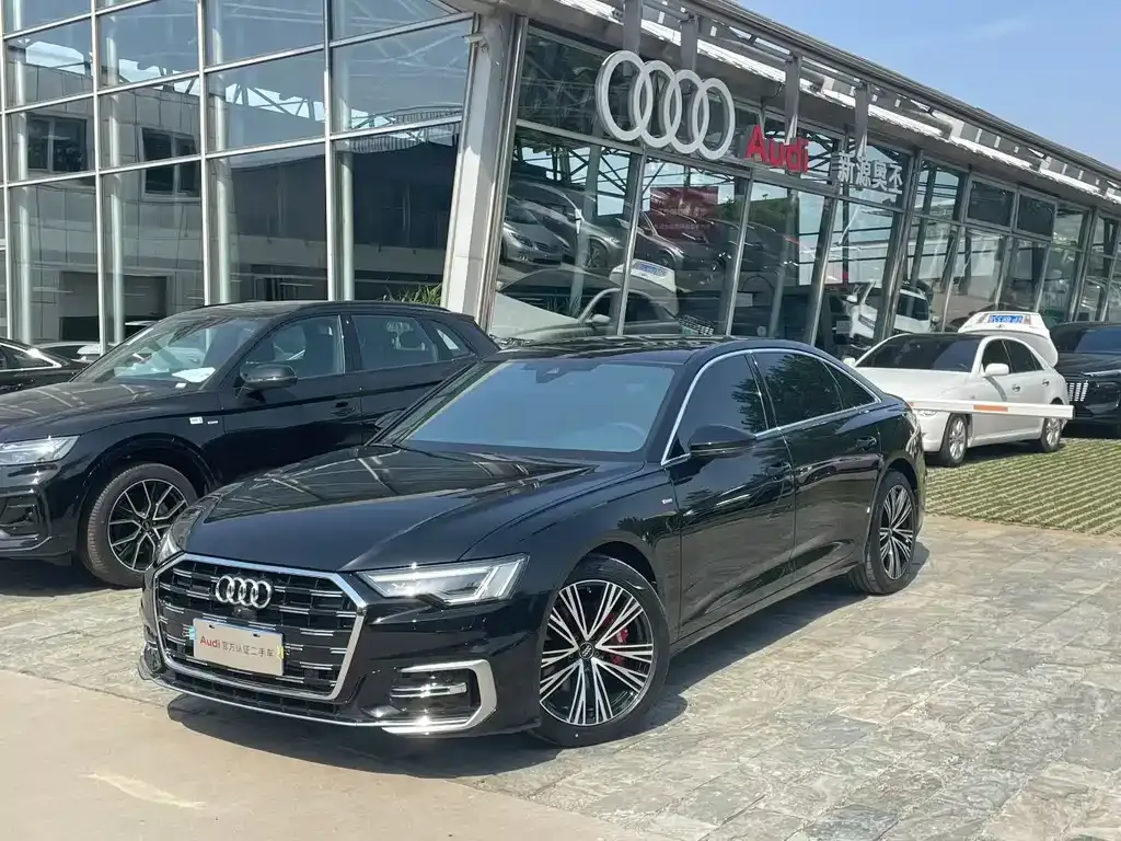 Audi A6L — фото 1