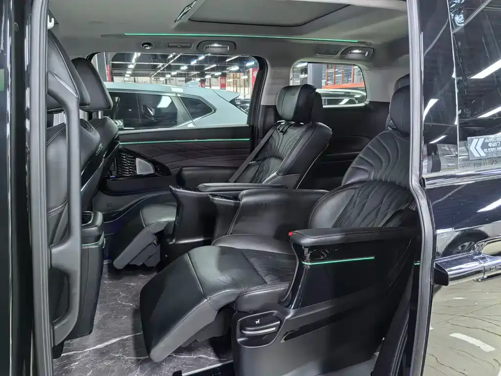 GAC Motor Trumpchi M8 — фото 3