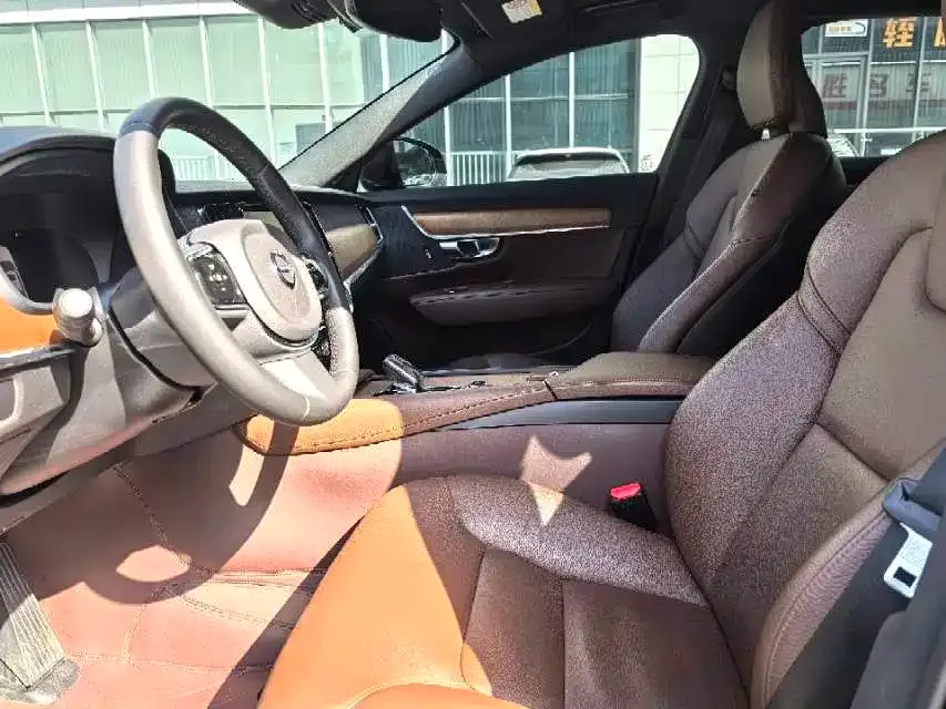 Volvo S90 — фото 2