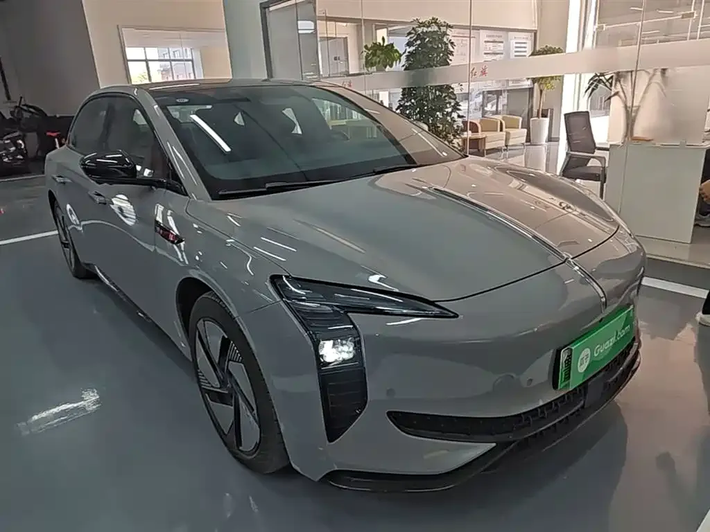 Hongqi EH7 — фото 9