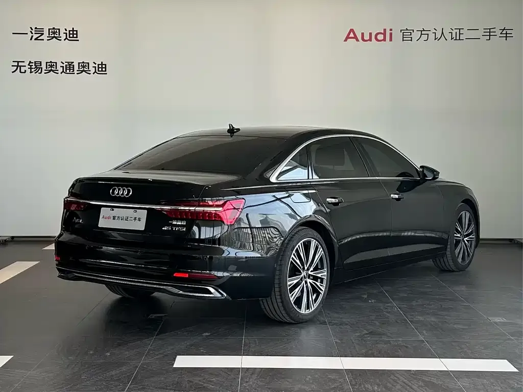 Audi A6L — фото 10