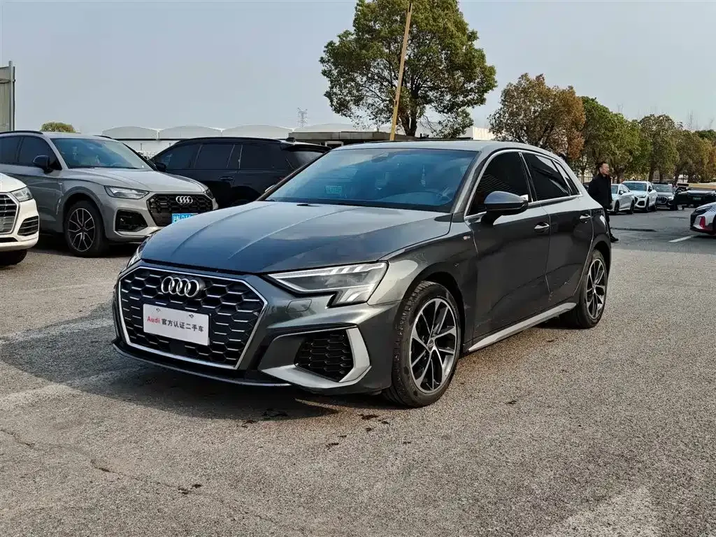 Audi A3 — фото 1