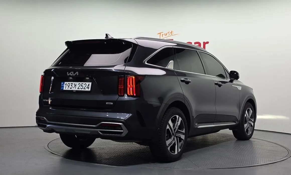 Kia Sorento — фото 9