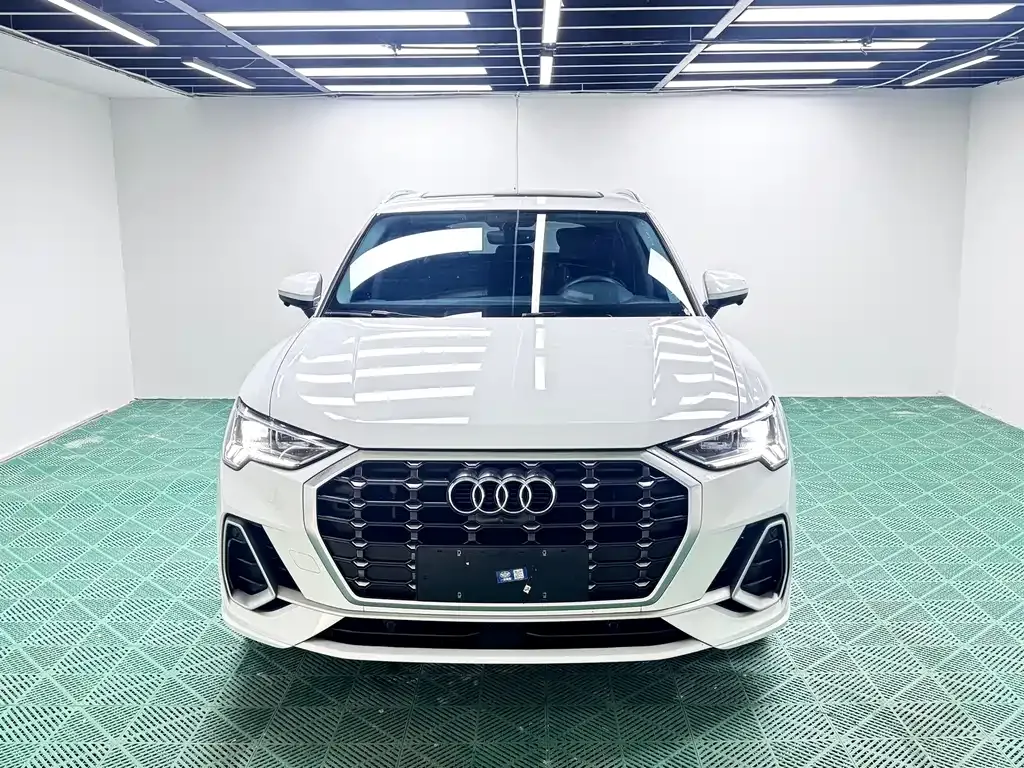 Audi Q3 — фото 7