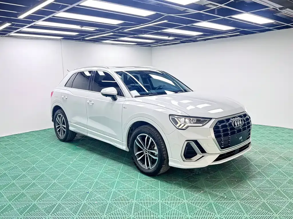 Audi Q3 — фото 9