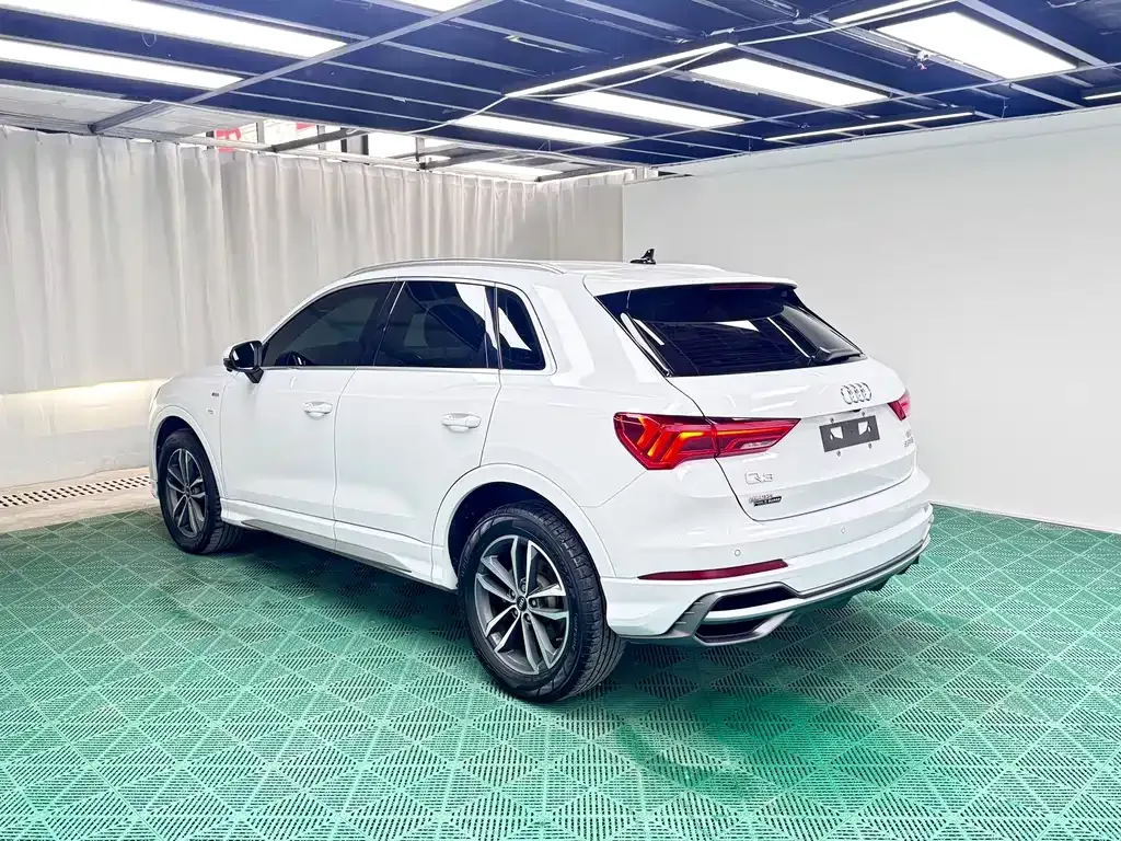 Audi Q3 — фото 5