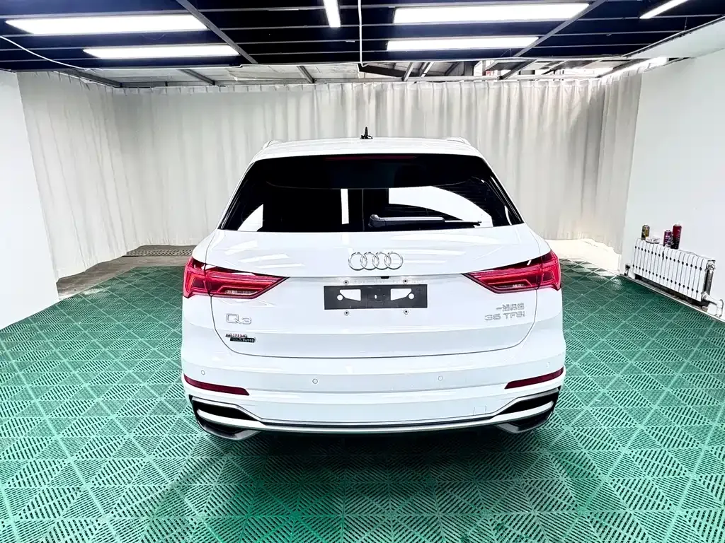 Audi Q3 — фото 10