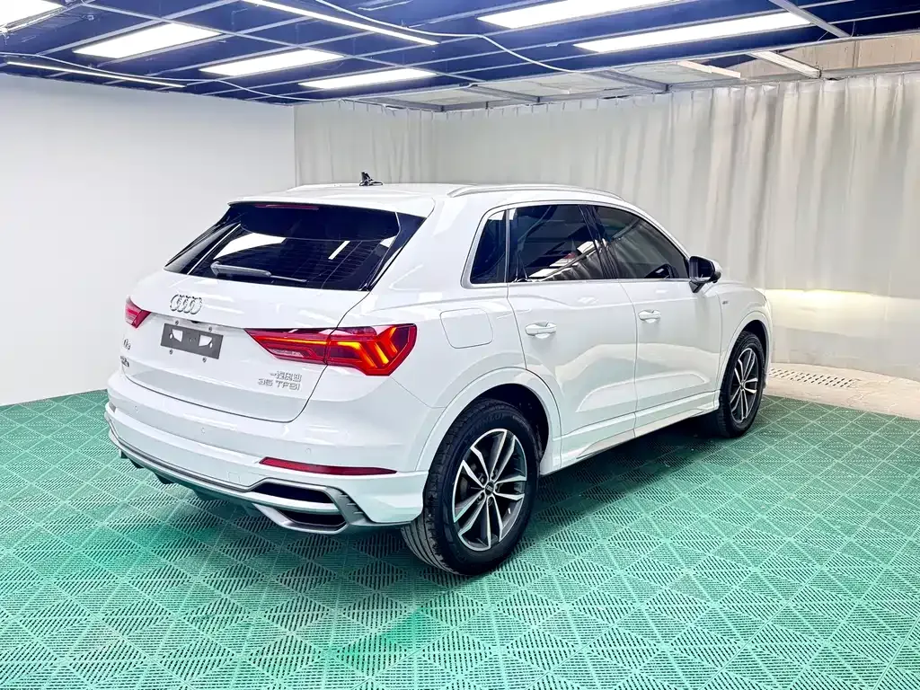 Audi Q3 — фото 4
