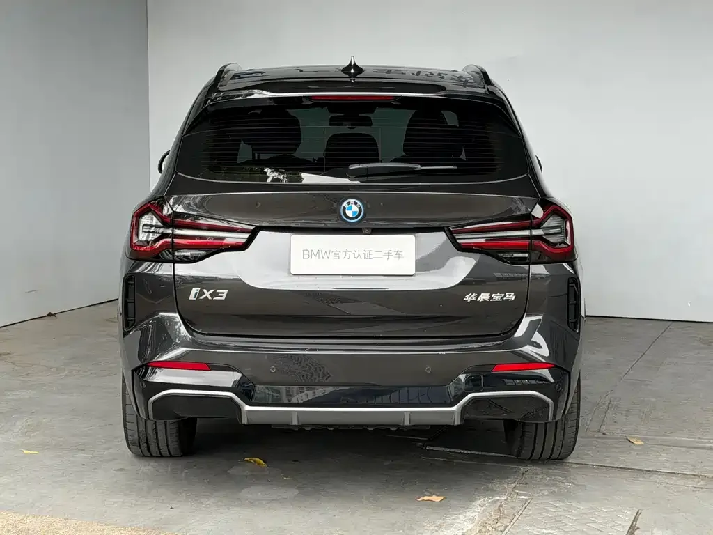 BMW iX3 — фото 2