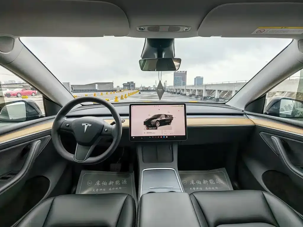 Tesla Model Y — фото 4