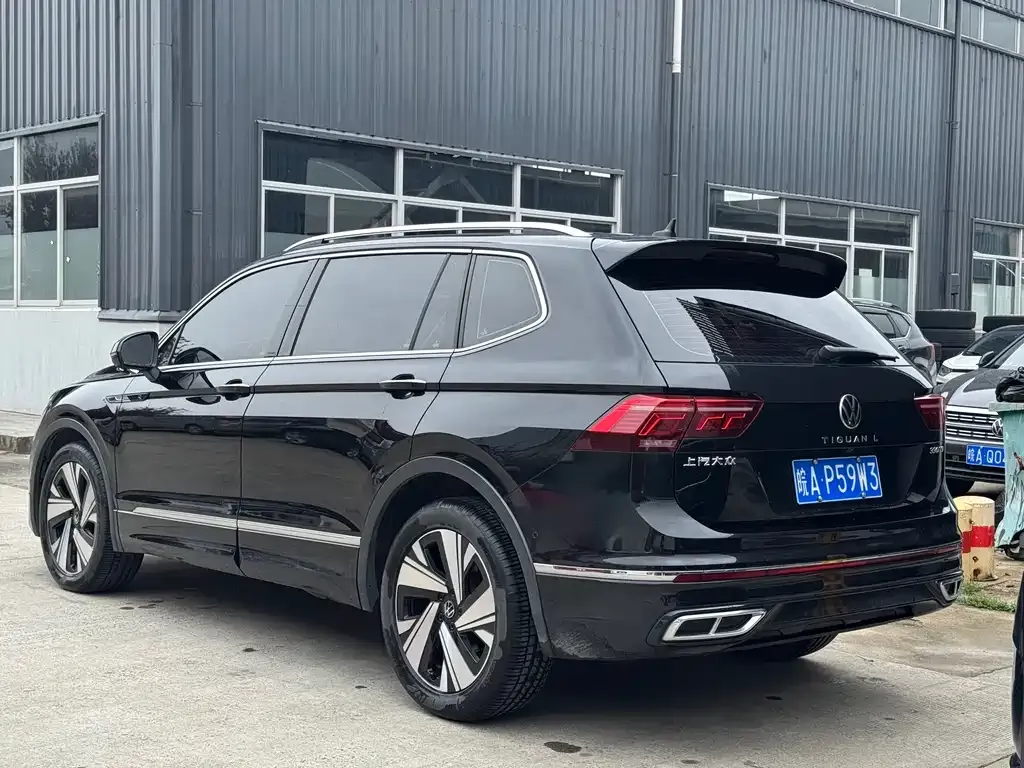 Volkswagen Tiguan L — фото 4