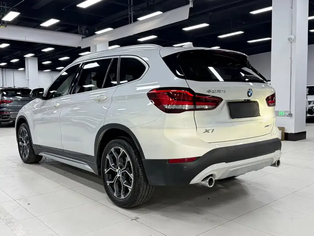 BMW X1 — фото 6