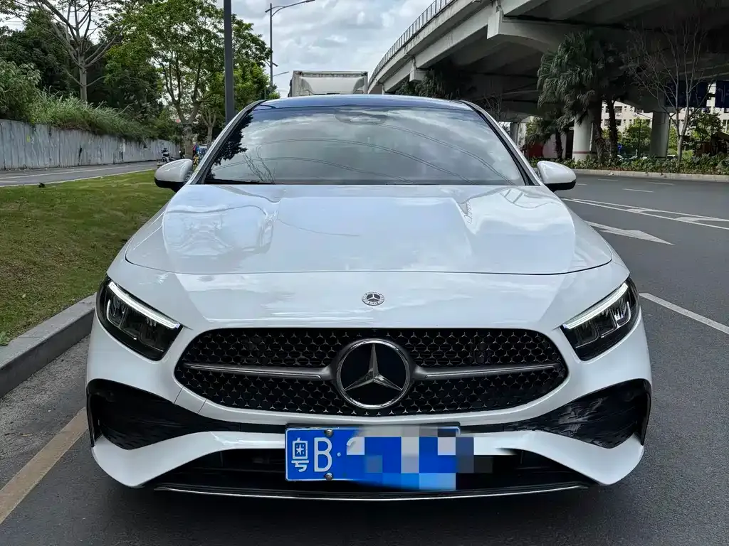 Mercedes-Benz A-Class — фото 1