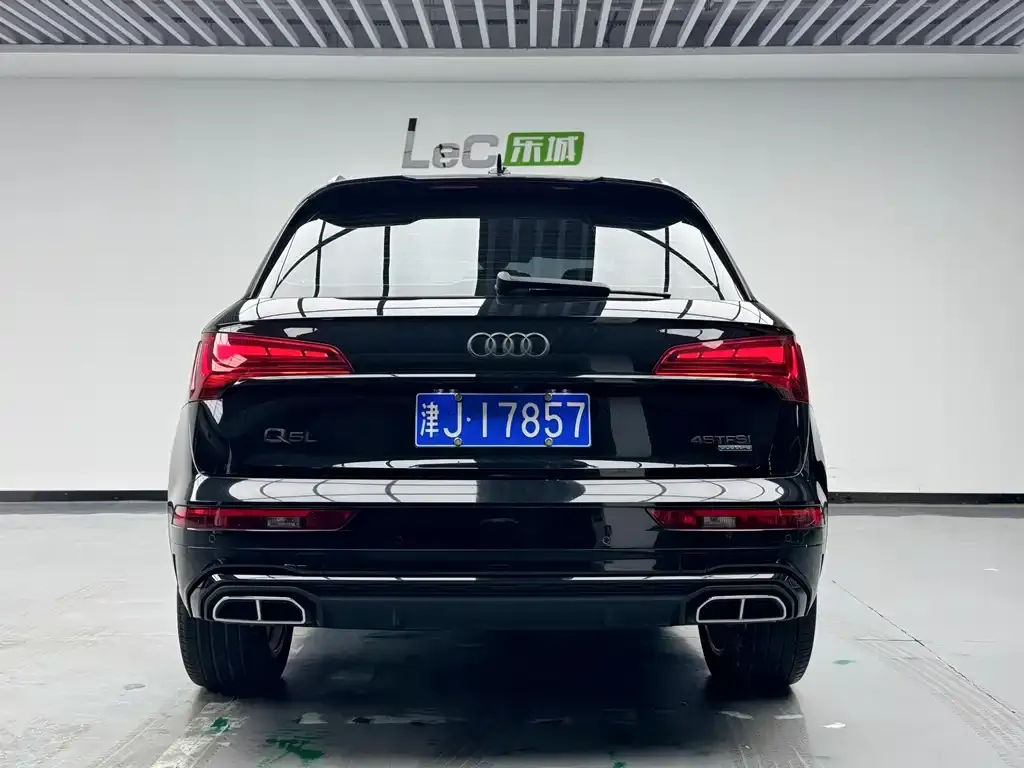 Audi Q5L — фото 2
