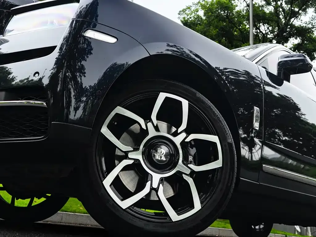 Rolls-Royce Cullinan 2021 из CN, фото 2